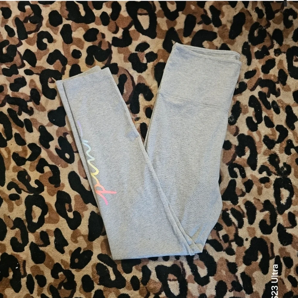 PINK Victoria's Secret Gray Leggings with Colorful Logo - Picture 2 of 3